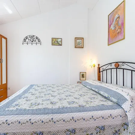 In Bester Lage, Nahe Dem Apartman *