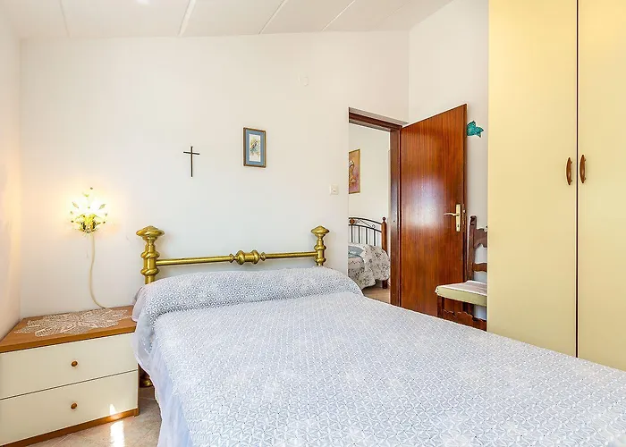 In Bester Lage, Nahe Dem * Barbariga